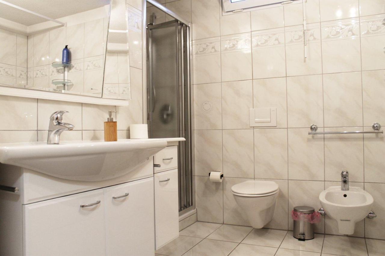 Spacious Apartment In Industrial Area Лудвигсбург Екстериор снимка